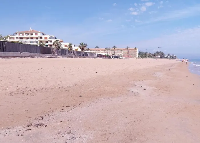 Acogedor Con Terraza Y Vistas Al Jardin Apartamento Dénia