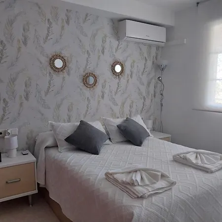 Acogedor Con Terraza Y Vistas Al Jardin