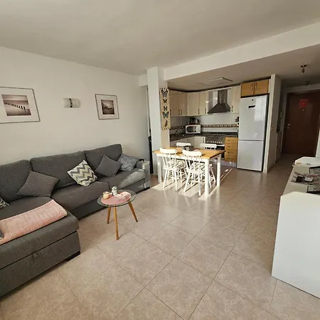 Acogedor Con Terraza Y Vistas Al Jardin * Дения