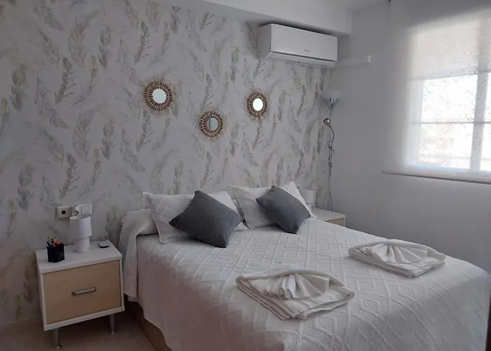 Acogedor Con Terraza Y Vistas Al Jardin